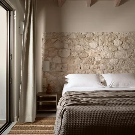Avesta Private Kallisto Lefkada City